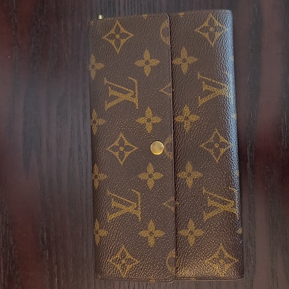 Auth Louis Vuitton Sara Bifold wallet